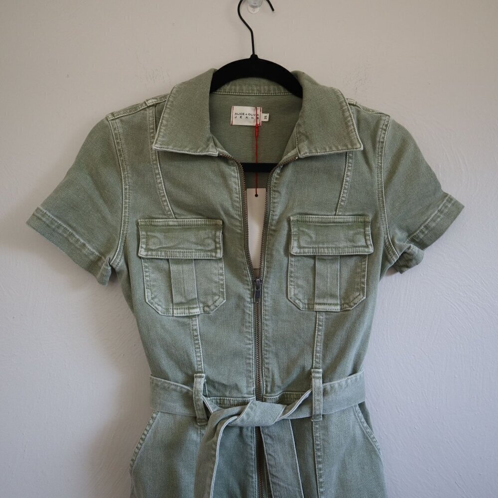 NWT Alice + Olivia Women's Green Gorgeous Collar Wide-leg Jumpsuit Size 25 - Picture 2 of 5